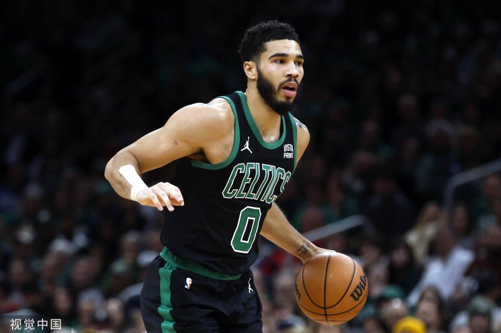 甲表现出令 甲表现出令