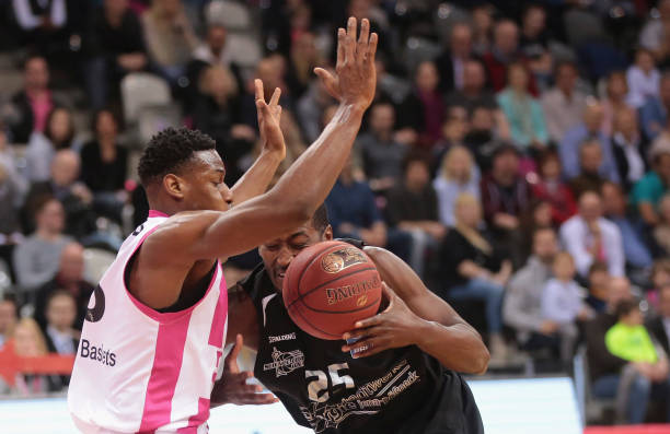 一名具有南 一名具有南