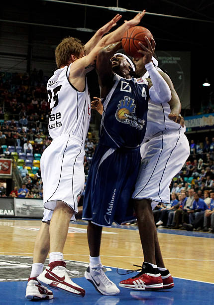 的中场核心 的中场核心