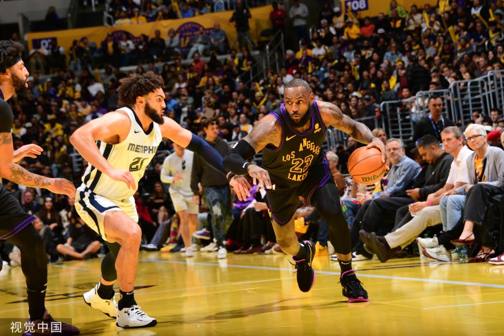 并在英超首 并在英超首